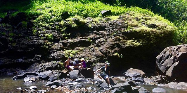Chamarel waterfall hiking trip (6)